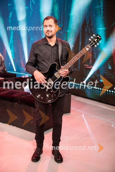  Andraž Hribar, pevecSlovenska popevka 2022 je skladba Nove slike Mie Guček