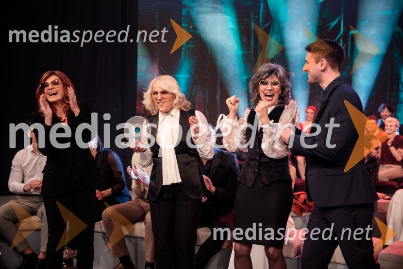  Simona  Vodopivec Franko, pevka, igralka;  Alenka Godec, pevka;  Damjana Golavšek, pevka;  Gregor Ravnik, pevecSlovenska popevka 2022 je skladba Nove slike Mie Guček