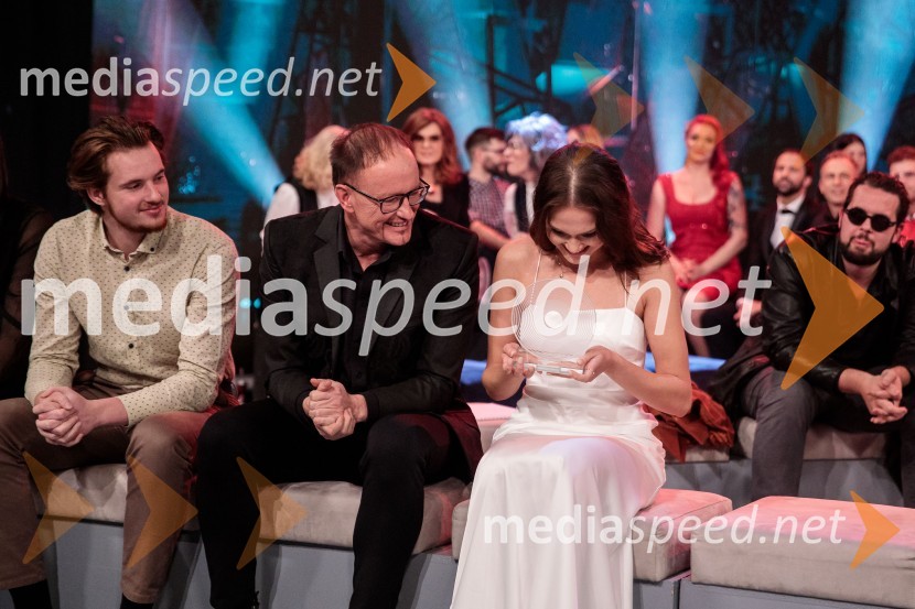  ... ;  Rudolf Gas, glasbenik;  Veronika Strnad, pevkaSlovenska popevka 2022 je skladba Nove slike Mie Guček