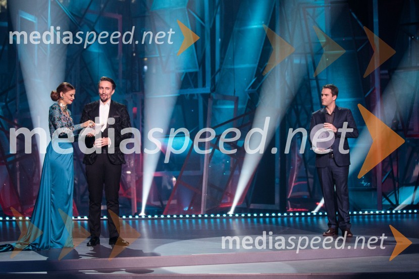  Nina Osenar Kontrec, pevka, voditeljica, model;  Jure Kopušar, igralec;  ... Slovenska popevka 2022 je skladba Nove slike Mie Guček