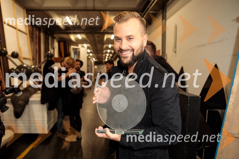  Tomaž Boškin, glasbenikSlovenska popevka 2022 je skladba Nove slike Mie Guček