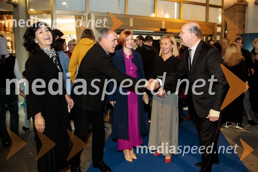  Viljanka Markočič;  Danilo Markočič, župan občine Izola; dr. Asta Vrečko, ministrica za kulturo;  Nataša Bučar, direktorica, Slovenski filmski center;   Đenio Zadković, župan, Občina Piran25. festival slovenskega filma, zaključek festivala v Portorožu