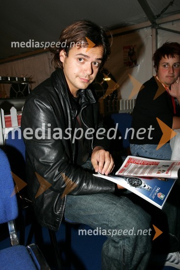 Andraž Hribar, pevecRadio center, koncert  2004