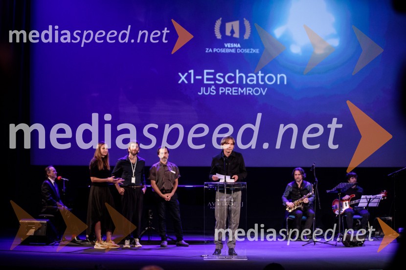  Urša Menart, režiserka;  Matevž Jerman, režiser;  Miloš Tomić, režiser;   Bojan Labović, scenarist in režiser, direktor, Festival Slovenskega Filma;  ... ;  ... 25. festival slovenskega filma, zaključek festivala v Portorožu