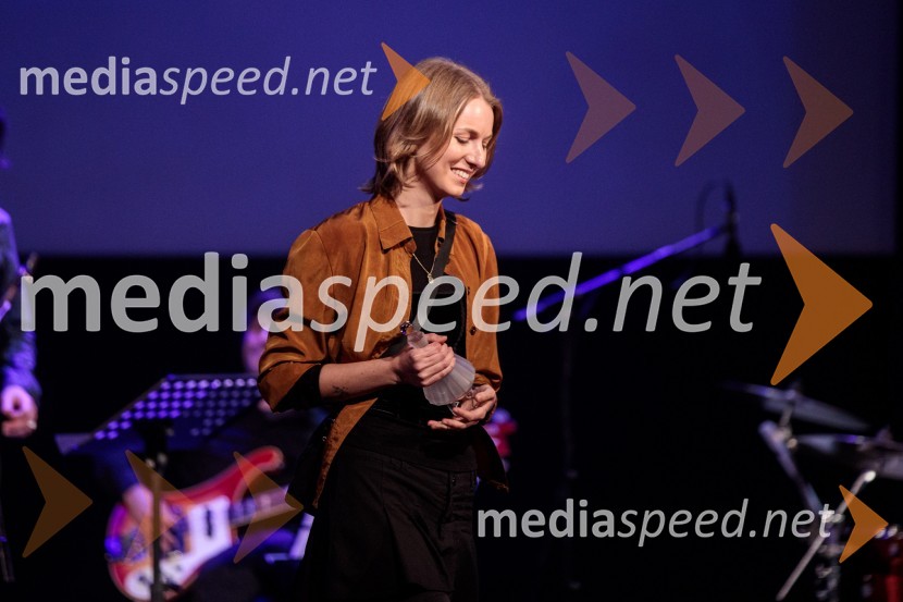  Sara Bezovšek, vizualna umetnica25. festival slovenskega filma, zaključek festivala v Portorožu