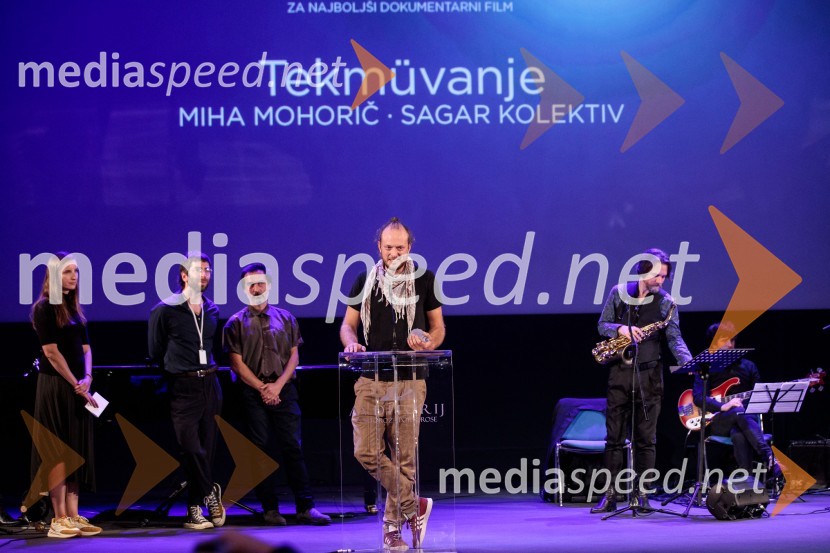  Urša Menart, režiserka;  Matevž Jerman, režiser;  Miloš Tomić, režiser;  Miha Mohorič, filmski ustvarjalec;  ... 25. festival slovenskega filma, zaključek festivala v Portorožu