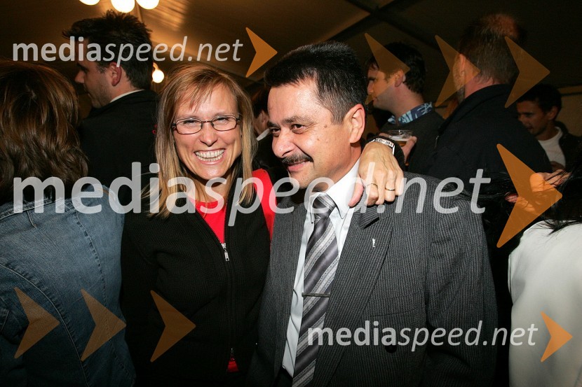 Cvetka Žirovnik, pomočnica generalnega direktorja RTV Slovenija za organizacijo, kadre in izobraževanje in ...Radio center, koncert  2004