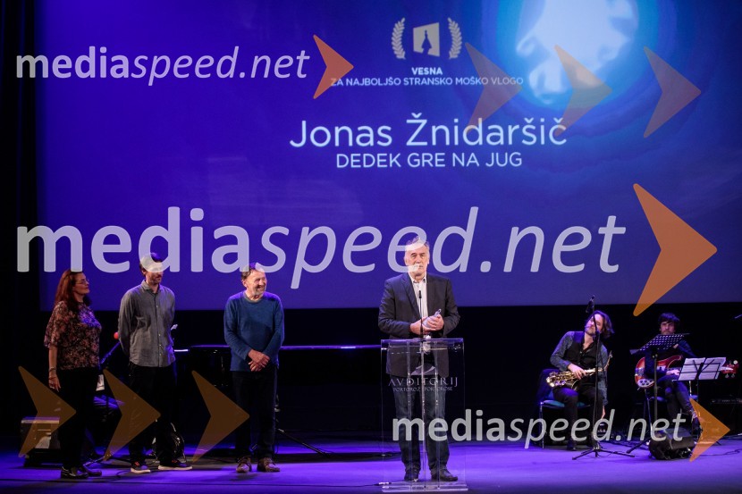  Ivana Krojna;  Darko Sinko, režiser;  Milivoj Miki Roš, scenarist in režiser;  Jonas Žnidaršič, igralec;  ... ;  ... 25. festival slovenskega filma, zaključek festivala v Portorožu