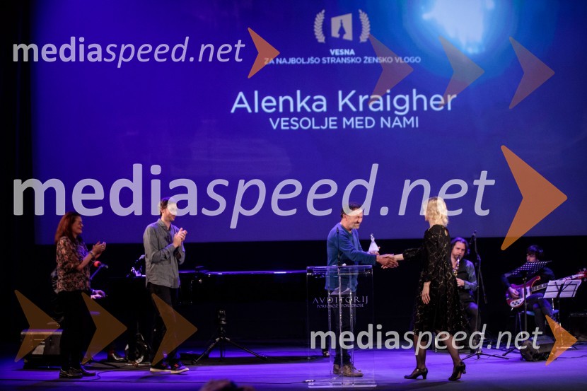  Ivana Krojna;  Darko Sinko, režiser;  Milivoj Miki Roš, scenarist in režiser;  Alenka Kraigher, igralka25. festival slovenskega filma, zaključek festivala v Portorožu