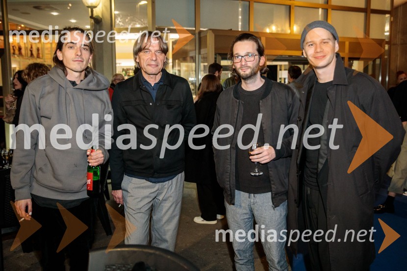  Petja Labović, igralec;   Bojan Labović, scenarist in režiser, direktor, Festival Slovenskega Filma;  ... ;  ... 25. festival slovenskega filma, zaključek festivala v Portorožu