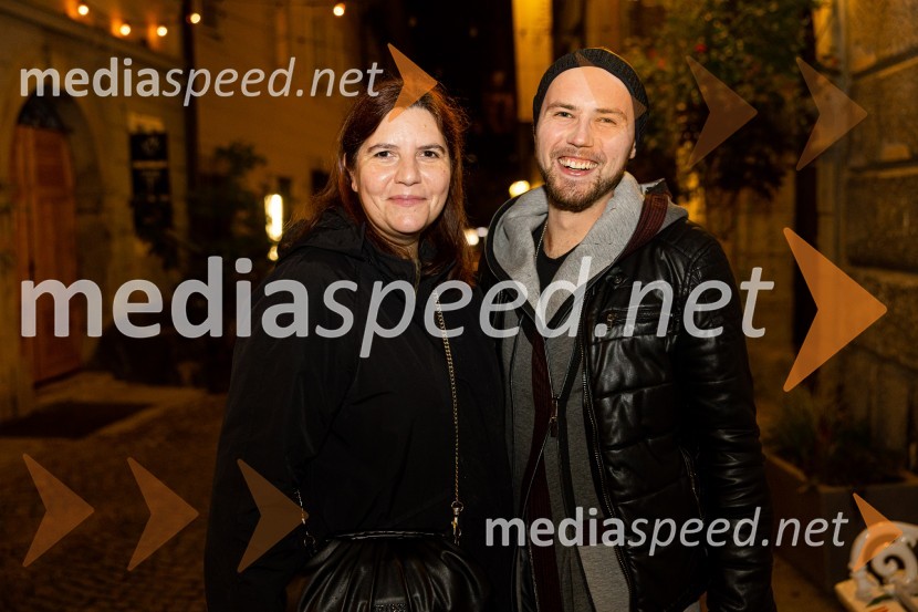  Teja Pelko, novinarka, Svet24;  Siniša VasiljevičAmsterdam, premiera v Mini teatru