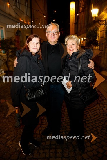  Teja Pelko, novinarka, Svet24;  Robert Waltl, direktor, Mini teater;  Irena  Butoln, germanistkaAmsterdam, premiera v Mini teatru