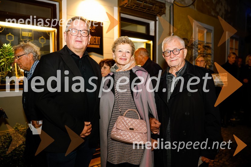  Robert Waltl, direktor, Mini teater;  Rija Čič; dr. Peter  Čeferin, pravnik, pisateljAmsterdam, premiera v Mini teatru