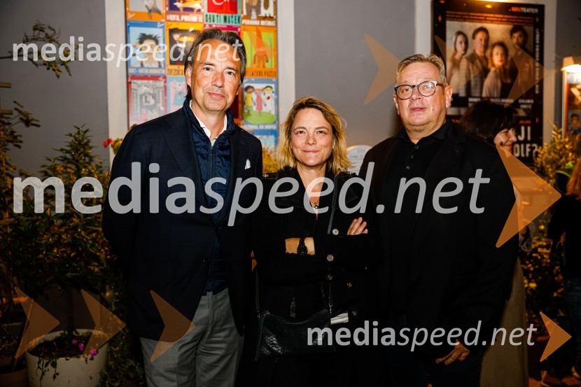  Tomislav  Čizmić, predsednik uprave, Mercator d.d.;  ... ;  Robert Waltl, direktor, Mini teaterAmsterdam, premiera v Mini teatru