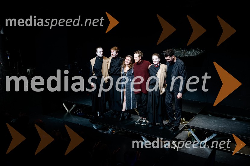  Luka Bokšan, igralec;  Borut Doljšak, igralec;  Nika Korenjak, igralka;  Aljoša Živadinov Zupančič, režiser;  Timotej Novaković, igralec;  Claudi Sovre, vizualni umetnikAmsterdam, premiera v Mini teatru