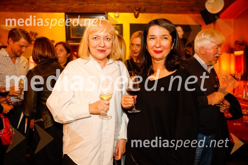 dr. Renata Salecl, filozofinja;  Zdenka Badovinac, direktorica Moderne galerije in Muzeja za sodobno umetnost MetelkovaAmsterdam, premiera v Mini teatru