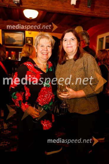  Irena  Butoln, germanistka;  Teja Pelko, novinarka, Svet24Amsterdam, premiera v Mini teatru
