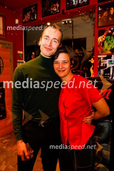  Luka Bokšan, igralec;  Doroteja Nadrah, igralkaAmsterdam, premiera v Mini teatru