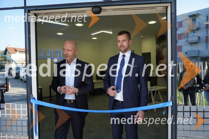  Andreas Lehmann, direktor Lunos GmbH Berlin;  Domen Gjuras, vodja PE Maribor, LunosLunos, otvoritev novega salona v Zagrebu