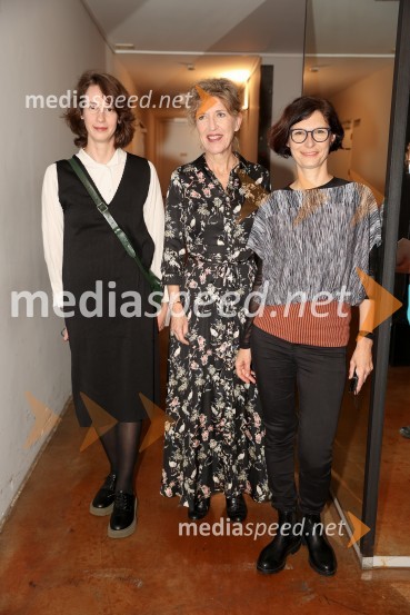  Ajda Auer, PR, Drama SNG Ljubljana;  Vesna Jurca Tadel, ravnateljice SNG Drama Ljubljana;  Špela Zorn, organizatorka programa SNG Drama LjubljanaŽene v testu, premiera
