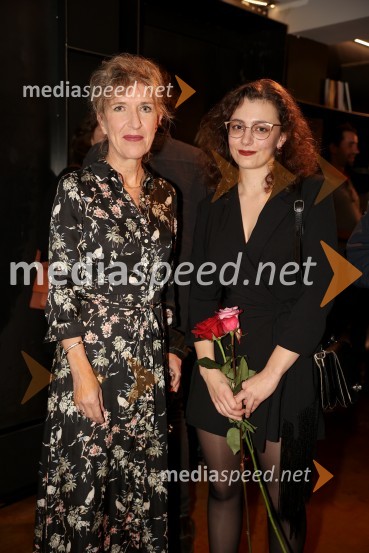  Vesna Jurca Tadel, ravnateljice SNG Drama Ljubljana;  Maruša Mali, scenografinjaŽene v testu, premiera