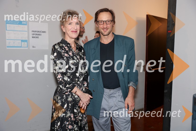  Vesna Jurca Tadel, ravnateljice SNG Drama Ljubljana;  Marko  Mandić, igralecŽene v testu, premiera