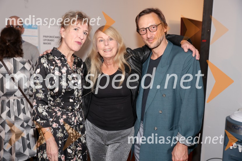  Vesna Jurca Tadel, ravnateljice SNG Drama Ljubljana;  Zvezdana  Mlakar, igralka;  Marko  Mandić, igralecŽene v testu, premiera