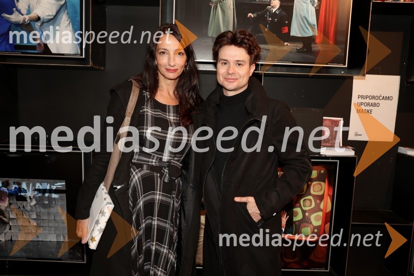  Vesna Milek, novinarka in publicistka;  Rok Smolej, televizijecŽene v testu, premiera