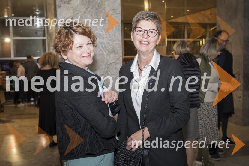  Martina Mrhar, dramaturginja;  Mirjam Drnovšček, direktorica, SNG Nova GoricaNeustrašne, premiera v SNG Nova Gorica