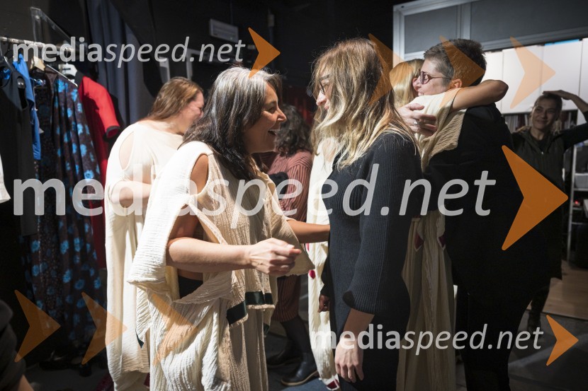  Marjuta  Slamič, igralka;  Anja Pišot, lektorica SNG Nova GoricaNeustrašne, premiera v SNG Nova Gorica