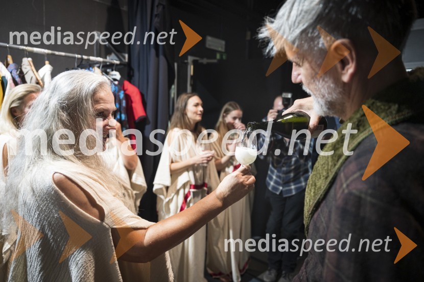  Dušanka Ristić, igralka;  Radoš Bolčina, igralecNeustrašne, premiera v SNG Nova Gorica