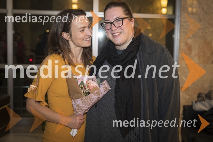  Arna  Hadžialjević, igralka;  Ana Facchini, igralkaNeustrašne, premiera v SNG Nova Gorica