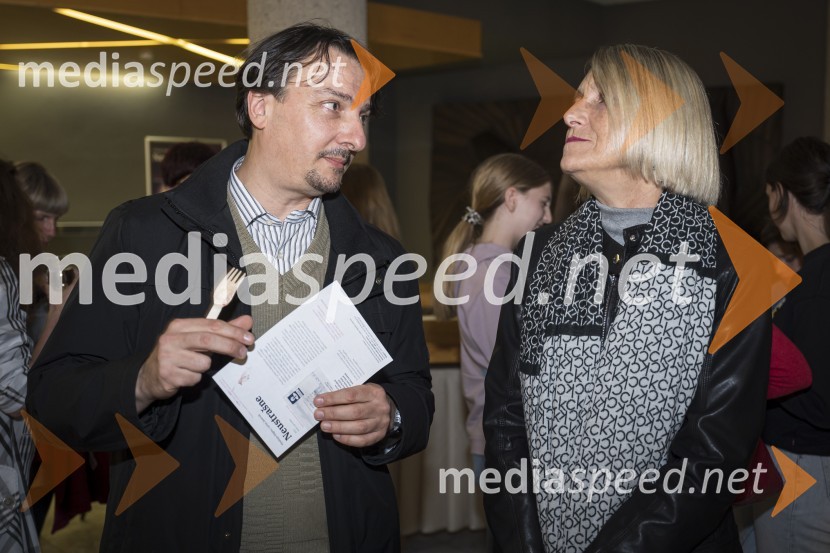  Maks Pavlica, profesor;  ... Neustrašne, premiera v SNG Nova Gorica