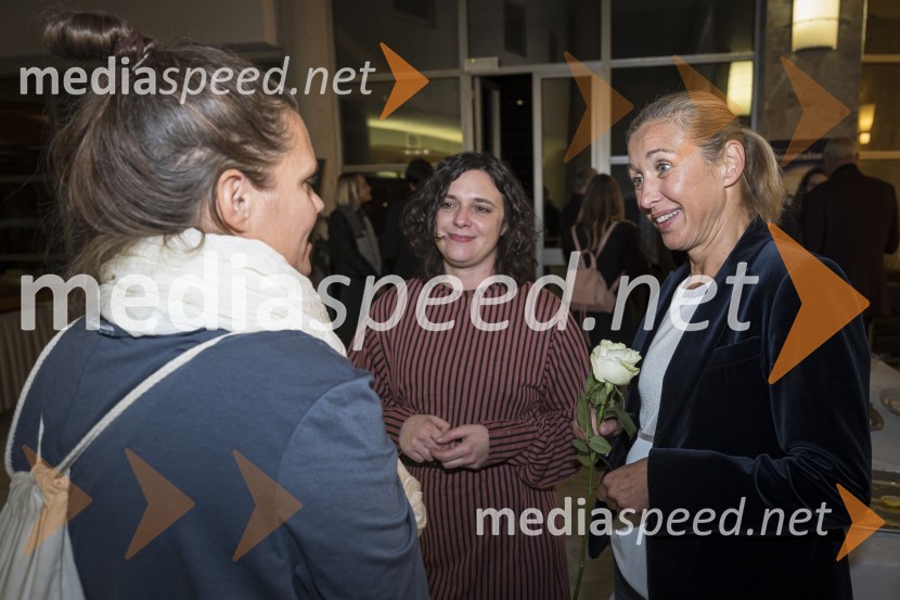  ... ;  ... ;  Helena Peršuh, igralkaNeustrašne, premiera v SNG Nova Gorica