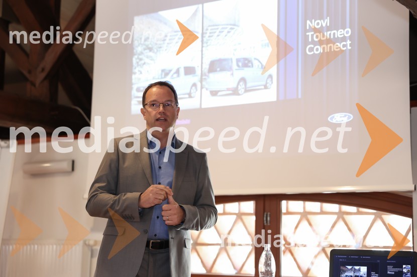  Tomaž Oblak, vodja prodaje, Summit motors LjubljanaNovi Ford Tourneo Connect, predstavitev
