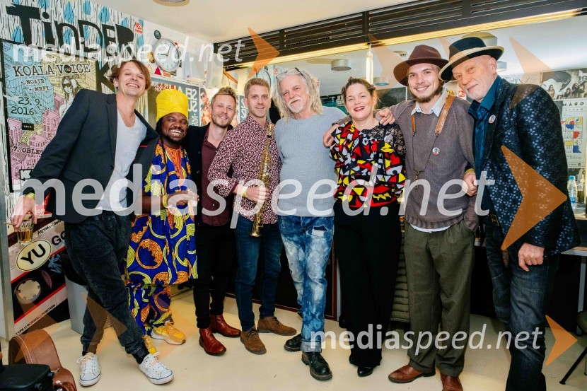  Tadej Kampl, glasbenik;  Lazaro Hierrezuelo, glasbenik;  ... ;  Primož Fleischman, saksofonist;   Igor Leonardi, glasbenik;  Ana Vipotnik, pevka;  ... ;  Vlado Kreslin, glasbenik(T)ROHNENJE, premiera filma v Kino Šiška