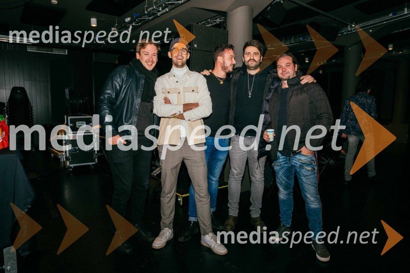  Matija Koritnik, Batista Cadillac;  Jakob Zlatinšek, Batista Cadilac;  Urban Lutman, pevec, Batista Cadillac;  Primož Hudoklin, kitarist, Batista Cadillac;  Sebastjan Podlesnik, bas kitara, Batista Cadillac(T)ROHNENJE, premiera filma v Kino Šiška
