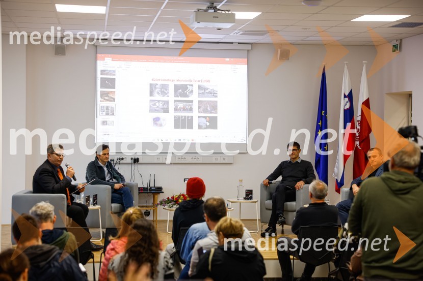  Janez Dolinar, radijski voditelj ;  Gregor Aljančič, Jamski laboratorij Tular;  Matjaž Rakovec, župan Mestne občine Kranj;  Klemen Malovrh, direktor, Zavod za turizem KranjSOS Proteus - odprtje informacijskega centra za varstvo človeške ribice, Kranj