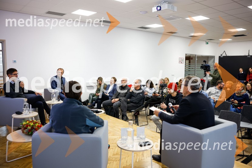  Matjaž Rakovec, župan Mestne občine Kranj;  Klemen Malovrh, direktor, Zavod za turizem Kranj;  Gregor Aljančič, Jamski laboratorij Tular;  Janez Dolinar, radijski voditelj SOS Proteus - odprtje informacijskega centra za varstvo človeške ribice, Kranj