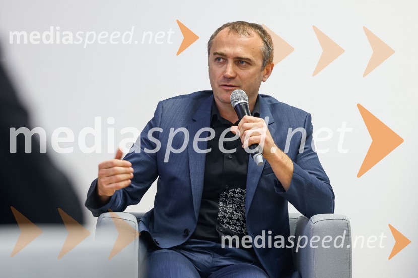  Klemen Malovrh, direktor, Zavod za turizem KranjSOS Proteus - odprtje informacijskega centra za varstvo človeške ribice, Kranj