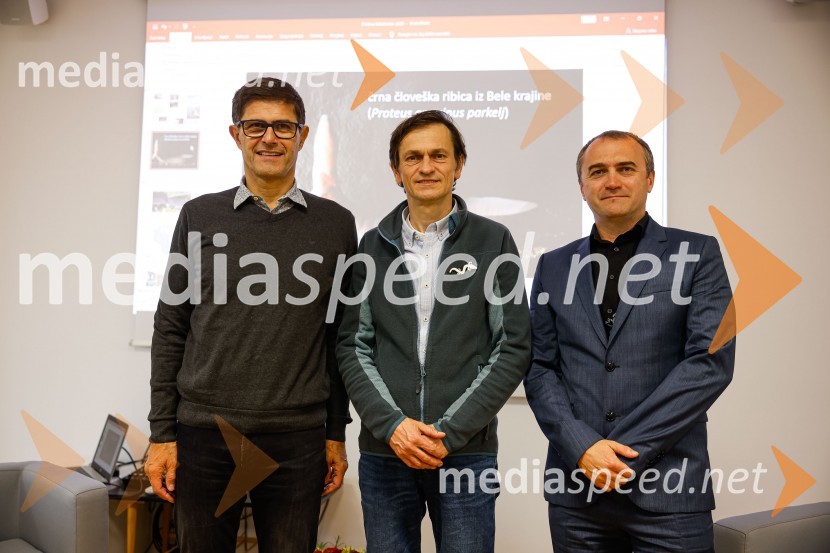  Matjaž Rakovec, župan Mestne občine Kranj;  Gregor Aljančič, Jamski laboratorij Tular;  Klemen Malovrh, direktor, Zavod za turizem KranjSOS Proteus - odprtje informacijskega centra za varstvo človeške ribice, Kranj