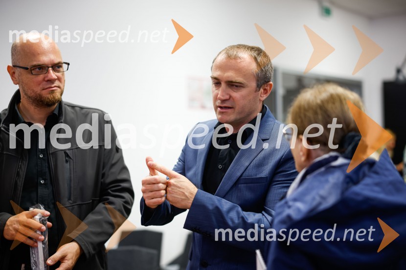  ... ;  Klemen Malovrh, direktor, Zavod za turizem KranjSOS Proteus - odprtje informacijskega centra za varstvo človeške ribice, Kranj