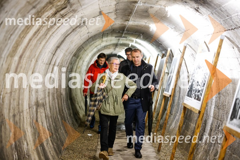  ... ;  Klemen Malovrh, direktor, Zavod za turizem KranjSOS Proteus - odprtje informacijskega centra za varstvo človeške ribice, Kranj