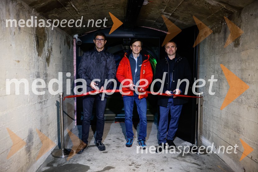  Matjaž Rakovec, župan Mestne občine Kranj;  Gregor Aljančič, Jamski laboratorij Tular;  Klemen Malovrh, direktor, Zavod za turizem KranjSOS Proteus - odprtje informacijskega centra za varstvo človeške ribice, Kranj