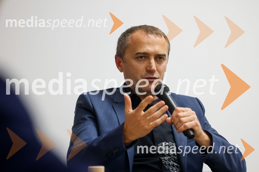  Klemen Malovrh, direktor, Zavod za turizem KranjSOS Proteus - odprtje informacijskega centra za varstvo človeške ribice, Kranj