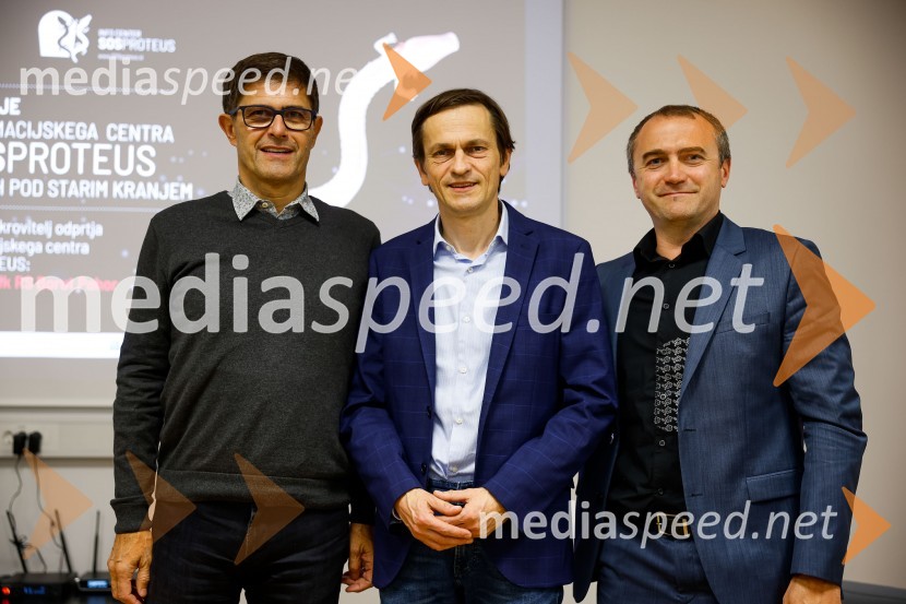  Matjaž Rakovec, župan Mestne občine Kranj;  Gregor Aljančič, Jamski laboratorij Tular;  Klemen Malovrh, direktor, Zavod za turizem KranjSOS Proteus - odprtje informacijskega centra za varstvo človeške ribice, Kranj