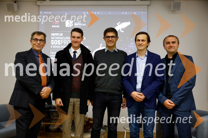  Janez Dolinar, radijski voditelj ;  Janez Černe, podžupan Mestne občine Kranj;  Matjaž Rakovec, župan Mestne občine Kranj;  Gregor Aljančič, Jamski laboratorij Tular;  Klemen Malovrh, direktor, Zavod za turizem KranjSOS Proteus - odprtje informacijskega centra za varstvo človeške ribice, Kranj