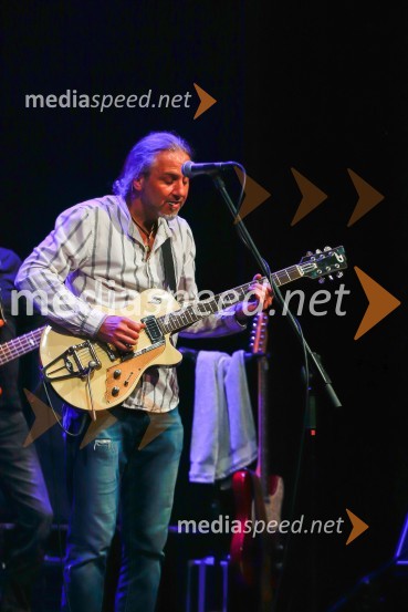  Boštjan Andrejc – Bushy , kitara, skupina AvtomobiliAvtomobili, koncert ob 40-letnici