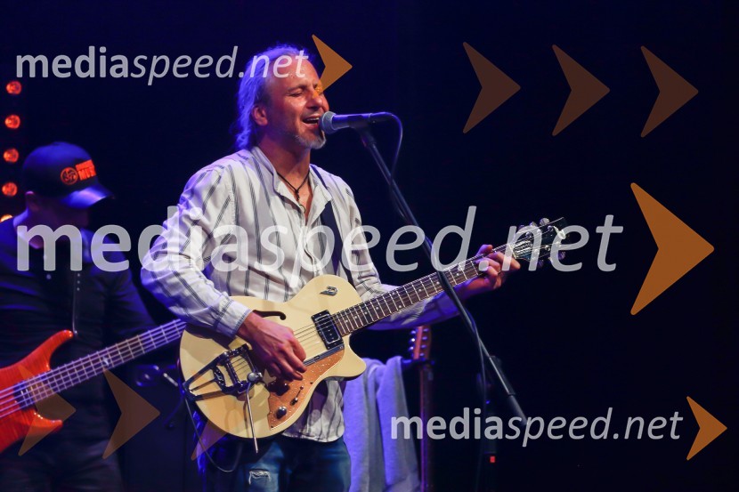  Boštjan Andrejc – Bushy , kitara, skupina AvtomobiliAvtomobili, koncert ob 40-letnici
