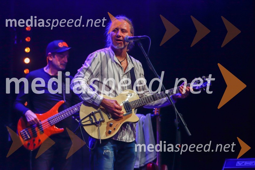  Boštjan Andrejc – Bushy , kitara, skupina AvtomobiliAvtomobili, koncert ob 40-letnici